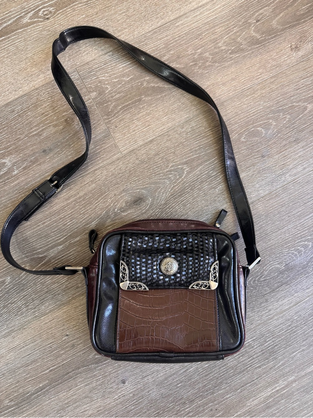 Men's Brown Leather Crossbody Bag with Black Accents